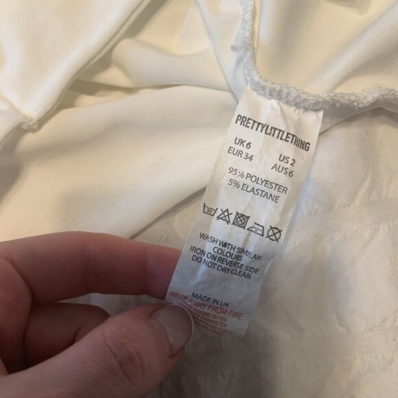 pretty little thing Solid White Round Neck Crop Tank Top 2 Xs - Picture 4 of 4